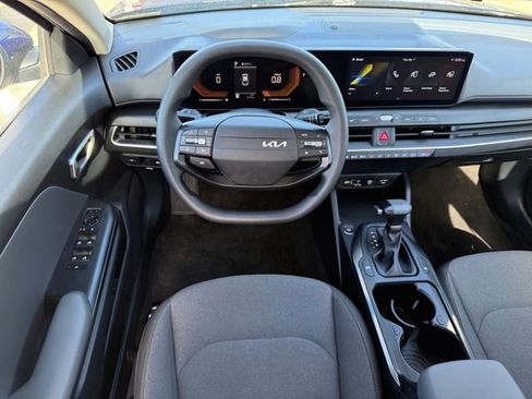 Used 2025 Kia K4 FWD image 25
