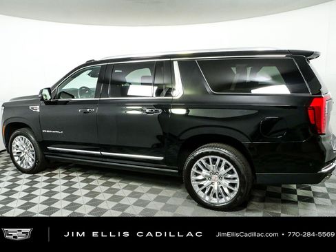 Used 2025 GMC Yukon XL Denali w/ Sun & Power Step Package AWD/4WD image 29