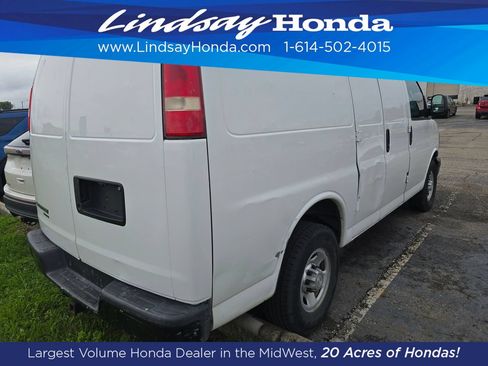 Used 2016 Chevrolet Express 2500 RWD image 3