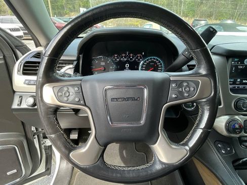 Used 2018 GMC Yukon Denali RWD image 18
