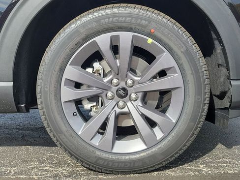 New 2026 Ford Explorer Active image 9