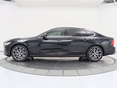 Used 2018 Volvo S90 T5 Momentum w/ Convenience Package AWD/4WD image 2