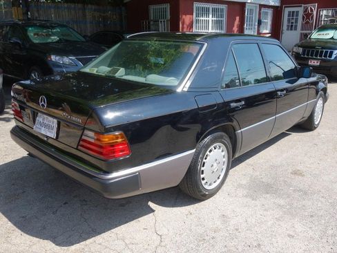 Used 1993 Mercedes-Benz 300 D image 7