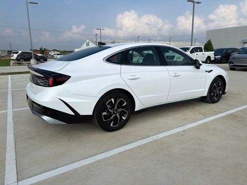 Used 2025 Hyundai Sonata SEL FWD image 5