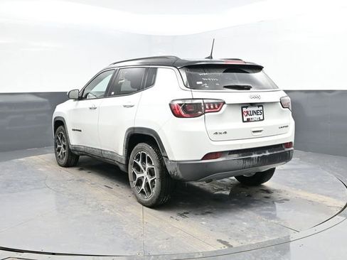 Used 2024 Jeep Compass Limited image 8