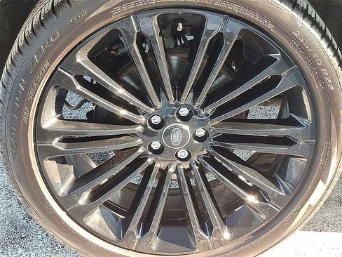 Certified 2026 Land Rover Range Rover Velar Dynamic SE image 9