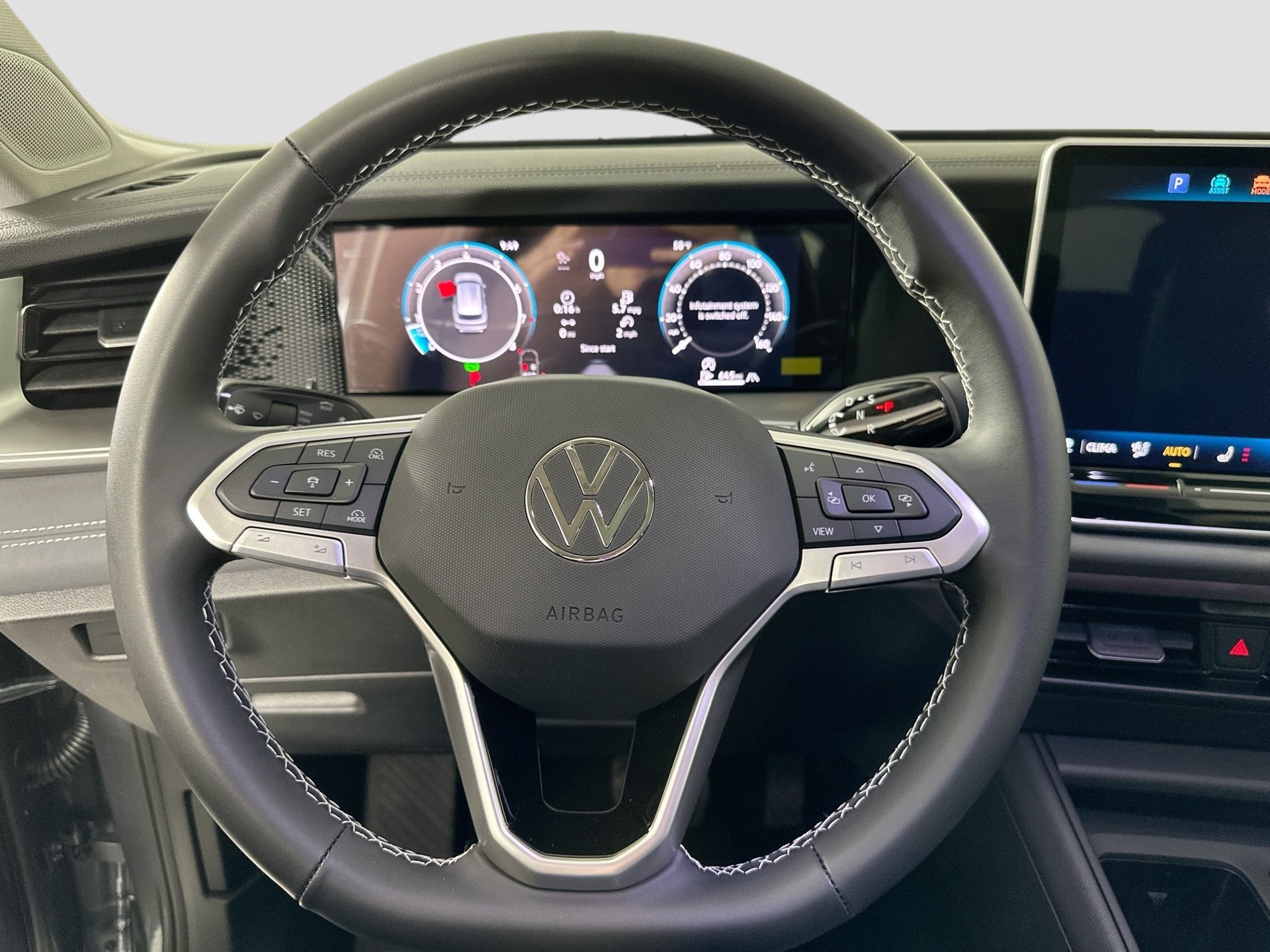Certified 2026 Volkswagen Tiguan SE AWD/4WD image 11