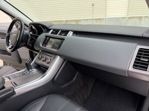 Used 2014 Land Rover Range Rover Sport HSE image 26