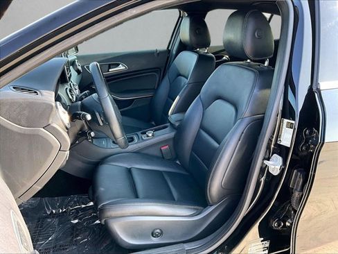 Used 2017 Mercedes-Benz GLA 250 image 24
