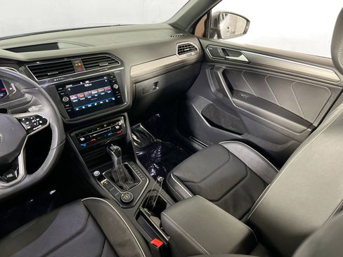 Used 2022 Volkswagen Tiguan SEL R-Line image 23