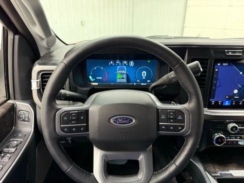 Used 2024 Ford F350 Lariat image 21