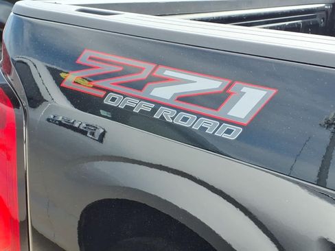 Used 2022 Chevrolet Colorado Z71 AWD/4WD image 4