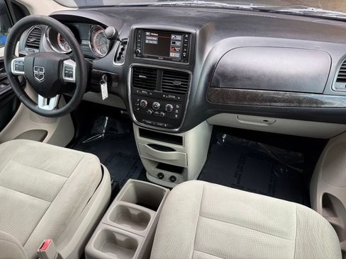Used 2016 Dodge Grand Caravan SE w/ Quick Order Package 29E SE FWD image 25