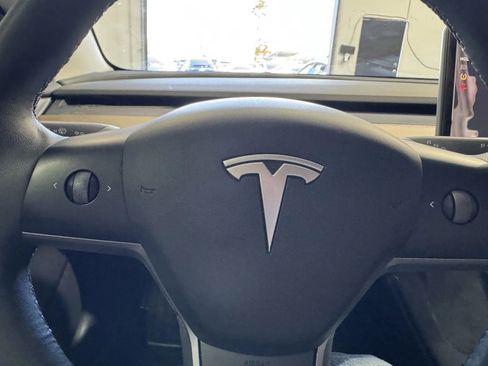 Used 2023 Tesla Model 3 Standard Range RWD image 18