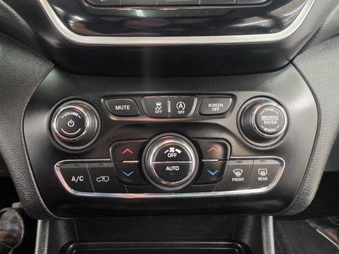 Used 2019 Jeep Cherokee Limited w/ Technology Group AWD/4WD image 21