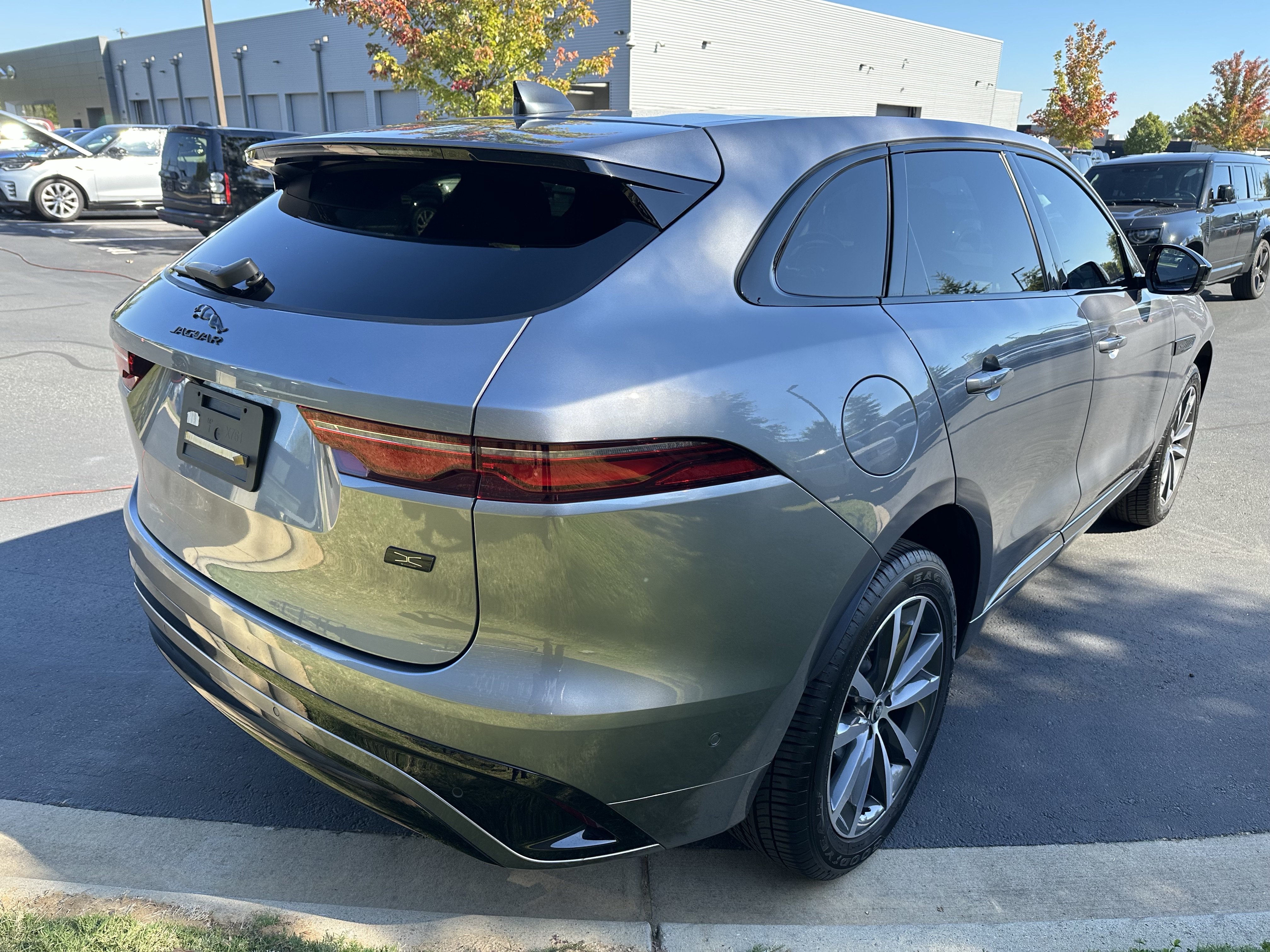 Certified 2026 Jaguar F-PACE R-Dynamic S AWD/4WD image 7