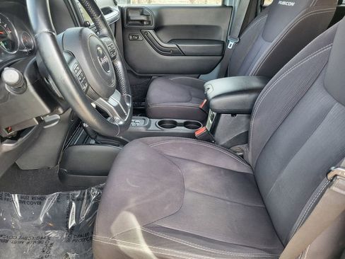 Used 2014 Jeep Wrangler Unlimited Rubicon w/ Connectivity Group image 13