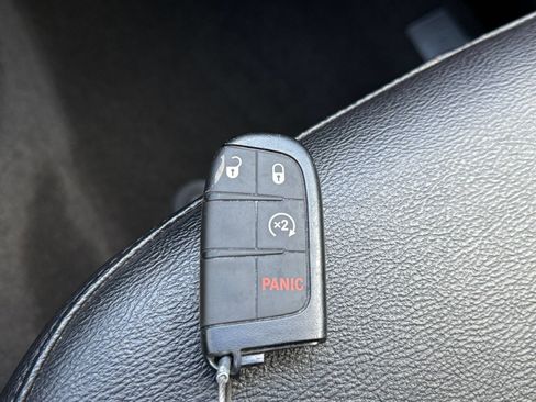 Used 2025 Jeep Compass Limited AWD/4WD image 22