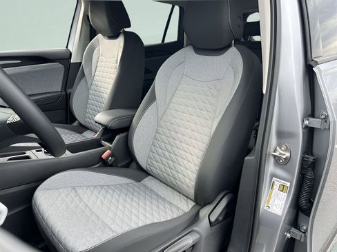 New 2026 Volkswagen Tiguan S FWD image 11