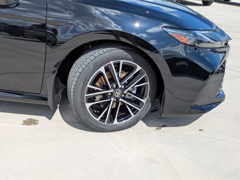 New 2026 Toyota Camry XLE image 9