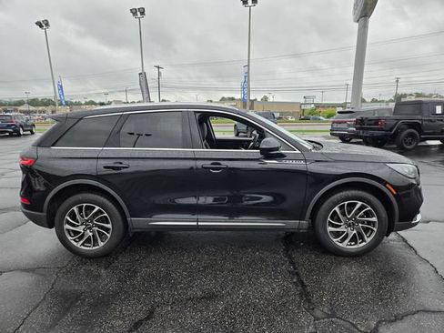 Used 2022 Lincoln Corsair FWD w/ Equipment Group 101A image 9