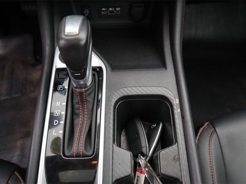 Certified 2025 Nissan Sentra SR w/ SR Premium Package image 21