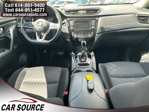 Used 2018 Nissan Rogue SV AWD/4WD image 12