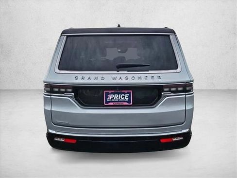 Used 2023 Jeep Grand Wagoneer 4WD w/ Flexible Seating Group image 6