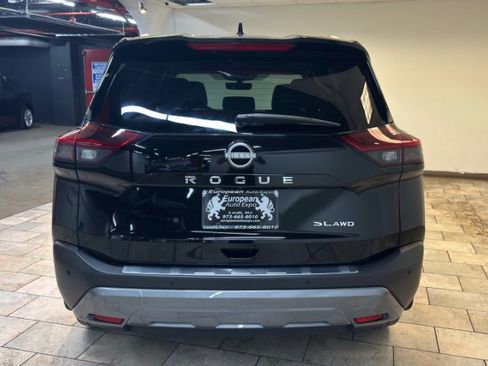 Used 2022 Nissan Rogue SL w/ SL Premium Package image 6