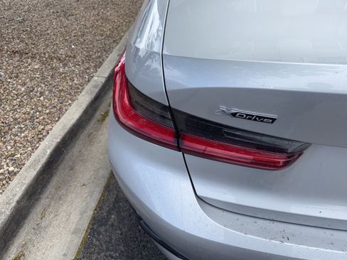 Used 2019 BMW 330i xDrive Sedan w/ Driving Assistance Package AWD/4WD image 3