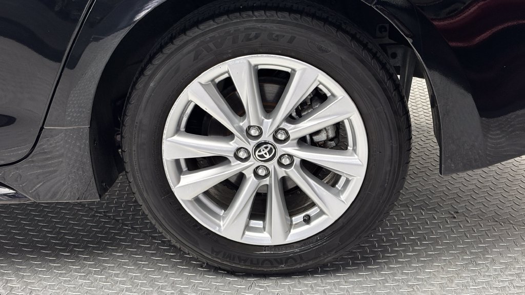 Used 2024 Toyota Corolla LE w/ LE Convenience Package FWD image 6