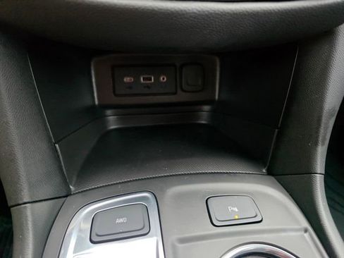 Used 2023 Chevrolet Equinox LT image 32