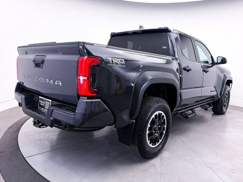 Used 2024 Toyota Tacoma TRD Off-Road AWD/4WD image 17