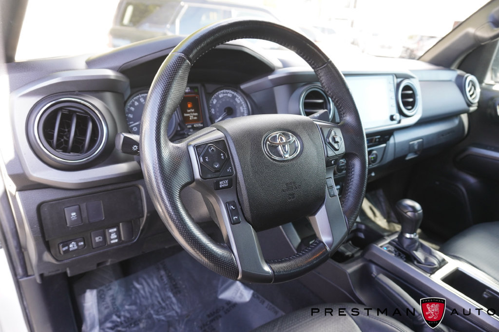 Used 2021 Toyota Tacoma TRD Off-Road w/ TRD Premium Off Road Package AWD/4WD image 31
