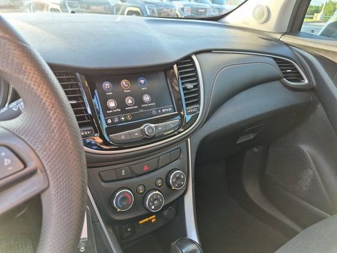 Used 2020 Chevrolet Trax LS w/ Tint and Cruise Package FWD image 27