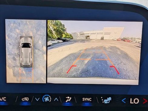 Used 2024 Chevrolet Traverse LS FWD image 15