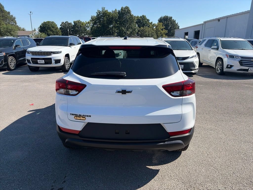 New 2026 Chevrolet TrailBlazer LS w/ LPO, Blackout Package FWD image 5