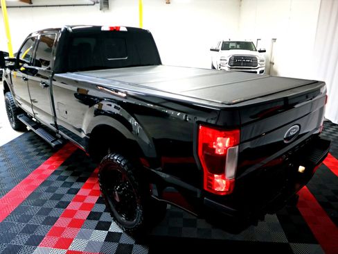 Used 2019 Ford F350 Lariat w/ Lariat Ultimate Package image 8