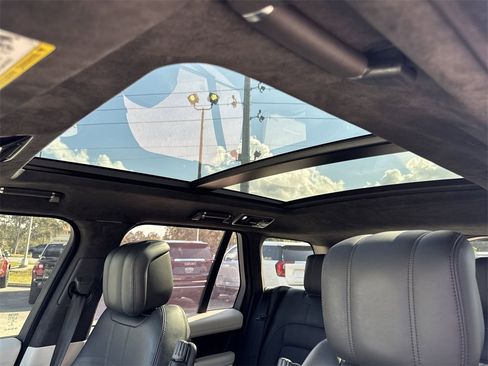 Used 2019 Land Rover Range Rover Supercharged image 24