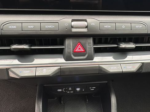 Used 2025 Kia K4 EX FWD image 16