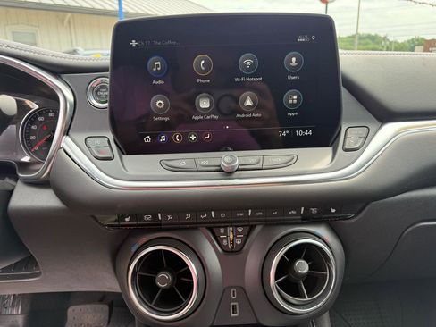 Used 2024 Chevrolet Blazer LT w/ Convenience Package FWD image 10