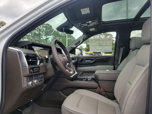 New 2026 GMC Yukon XL Elevation w/ Elevation Premium Package image 12