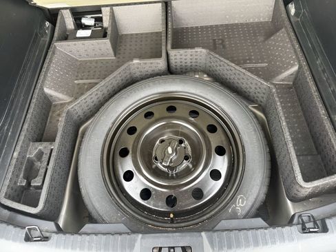 Used 2019 Ford Edge SEL w/ Equipment Group 201A image 12