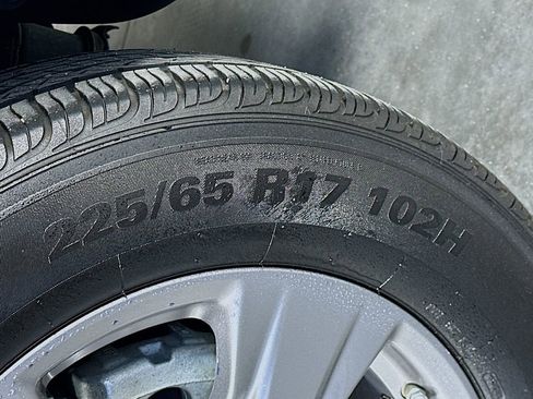 Used 2023 Toyota RAV4 LE AWD/4WD image 32