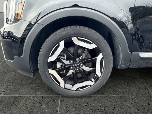 Used 2023 Kia Telluride S image 14