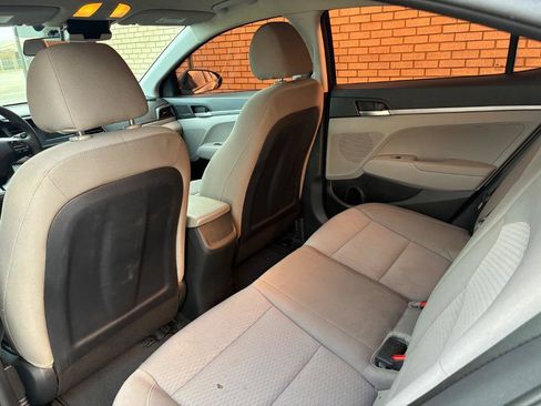 Used 2020 Hyundai Elantra SE image 20