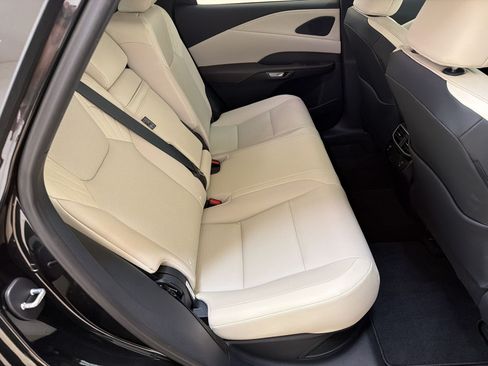 Used 2024 Lexus RX 350h w/ Convenience Package AWD/4WD image 28
