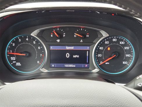 Used 2021 Chevrolet Traverse LT image 18