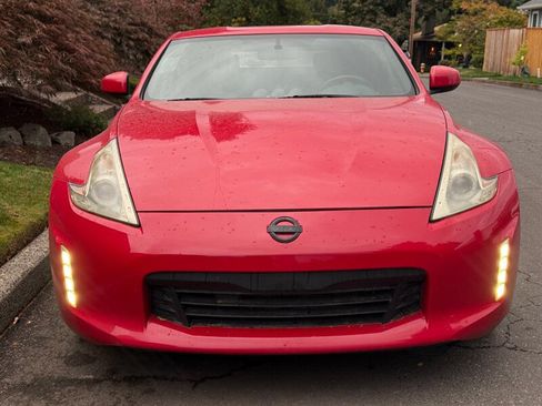 Used 2015 Nissan 370Z Coupe image 4