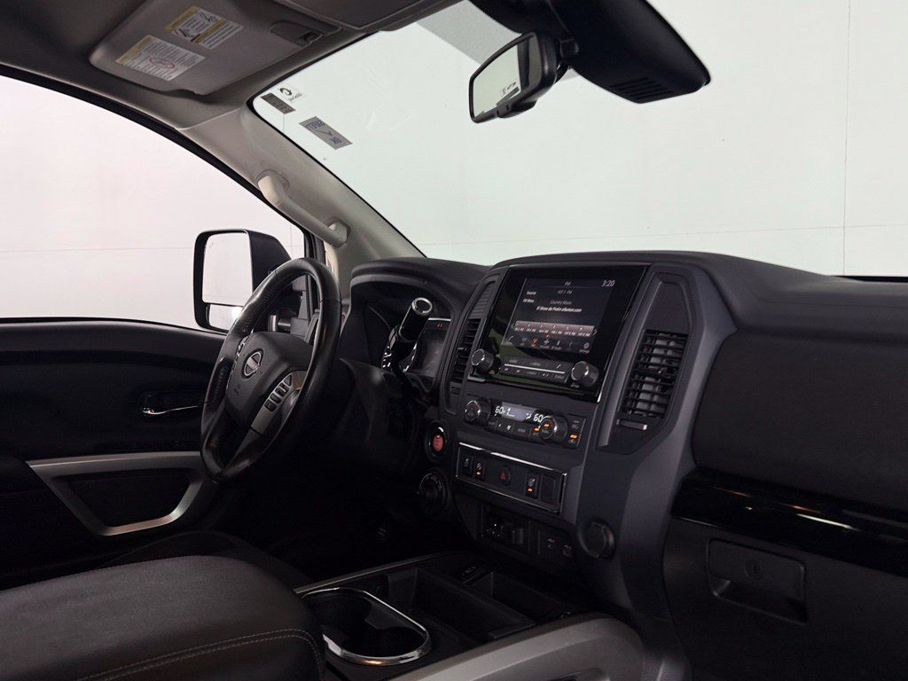 Used 2024 Nissan Titan SV w/ SV Convenience Package AWD/4WD image 31